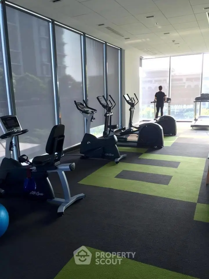  1 Bedroom Condo at Ideo Mobi Sukhumvit-1