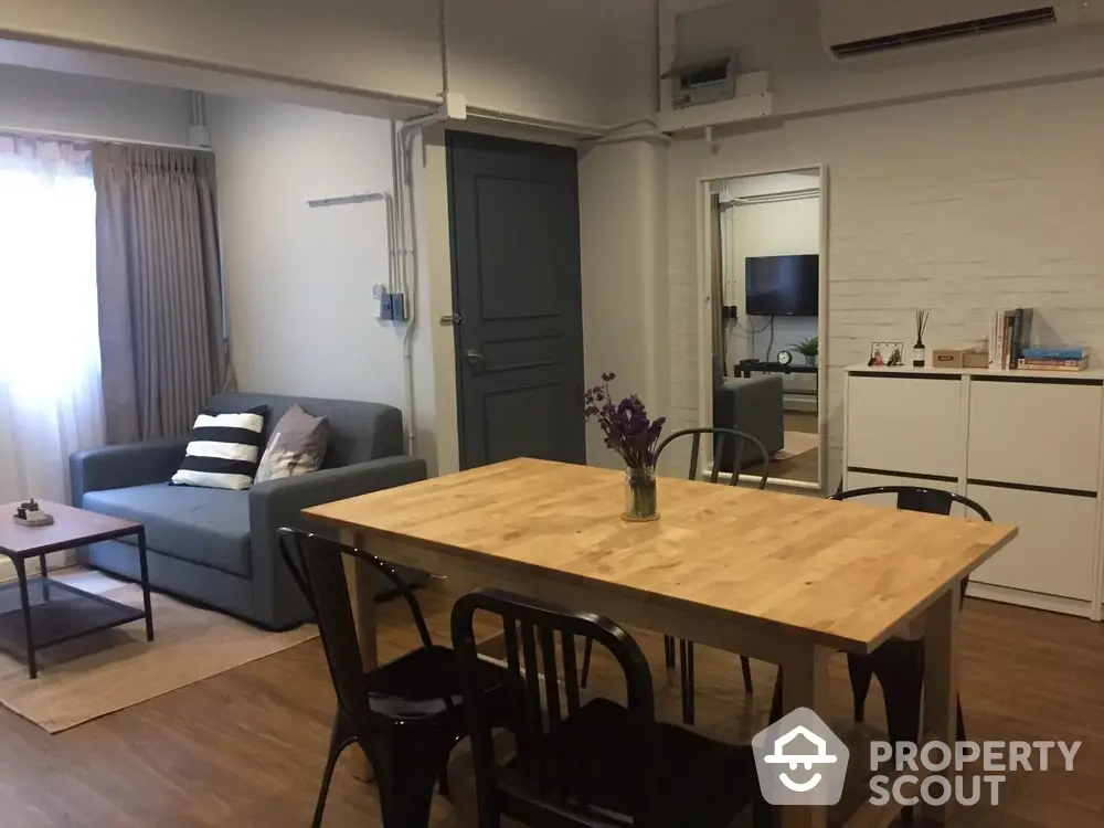  2 Bedrooms Condo at Pathumwan Place Condominium-1