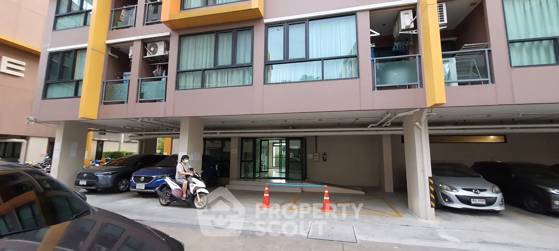 The Cube Plus Chaengwattana