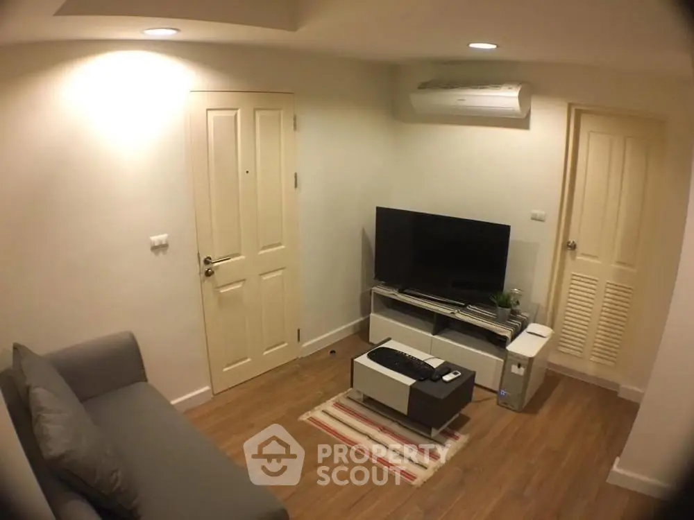  1 Bedroom Condo at The Kris Ratchada 17-1