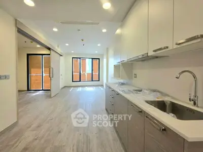 image_rental-27845526