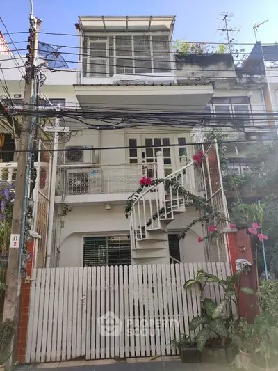 image_rental-28207064