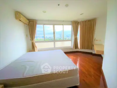 3 Bedrooms Condo at River Heaven Chareonkrung-5