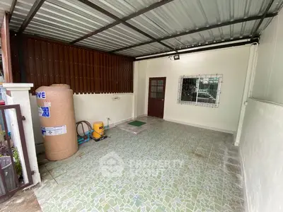 image_rental-27213268