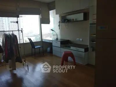  2 Bedrooms Condo at Watermark Chaopraya River-2