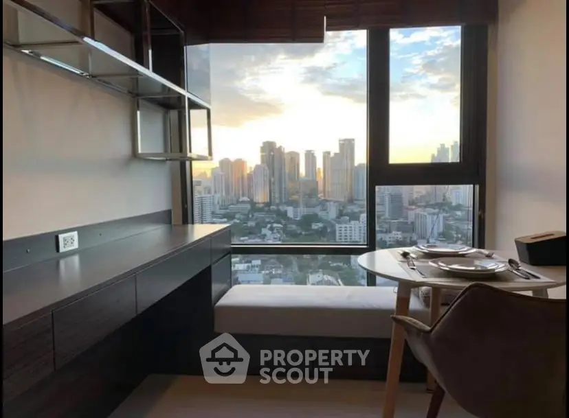 Fully Furnished 1 Bedroom Condo at Rhythm Sukhumvit 36 38-1