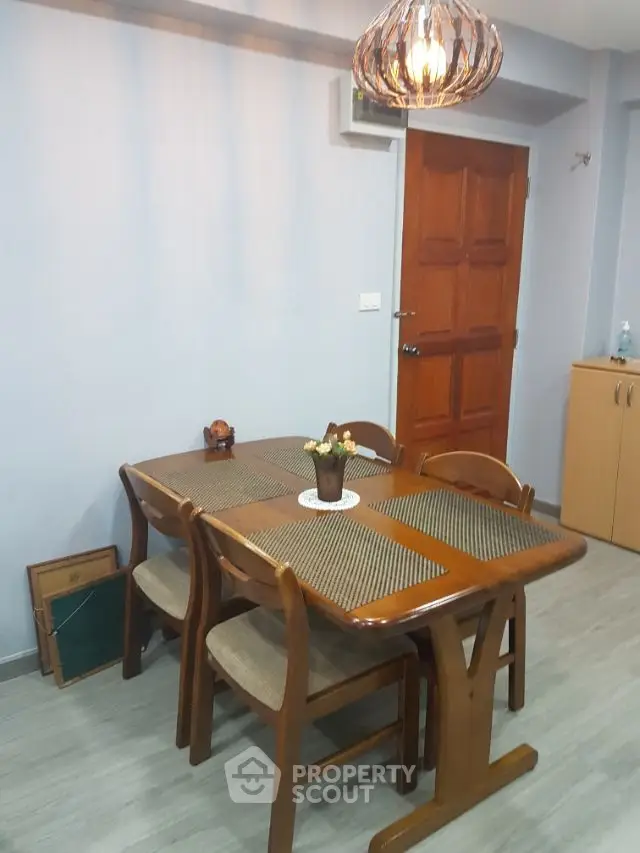  2 Bedrooms Condo -8