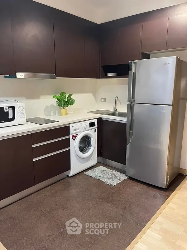 image_rental-9082125