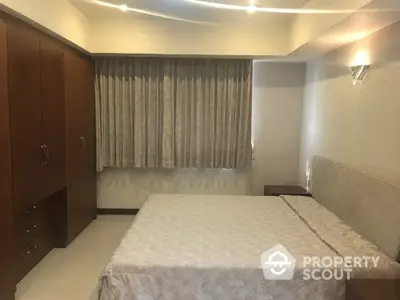  2 Bedrooms Condo -3