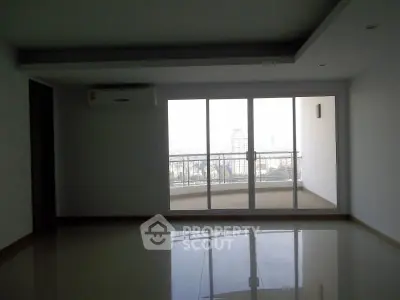  3 Bedrooms Condo at Supalai River Resort Charoennakhon-5
