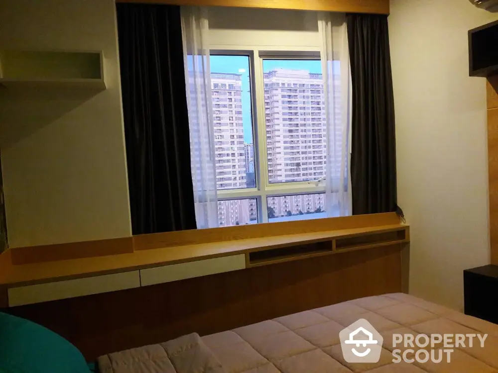  1 Bedroom Condo at Condolette Ize Ratchathewi-1