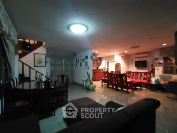 image_rental-7696208