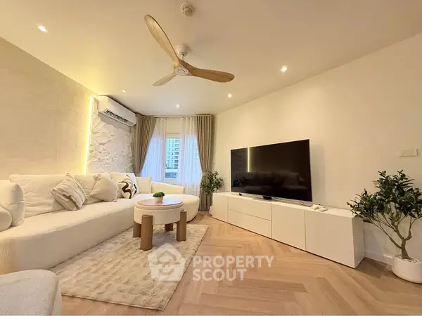 image_rental-26380117