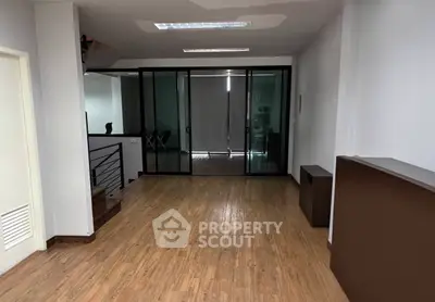 Screenshot 2568-12-03 at 21.28.56.jpg