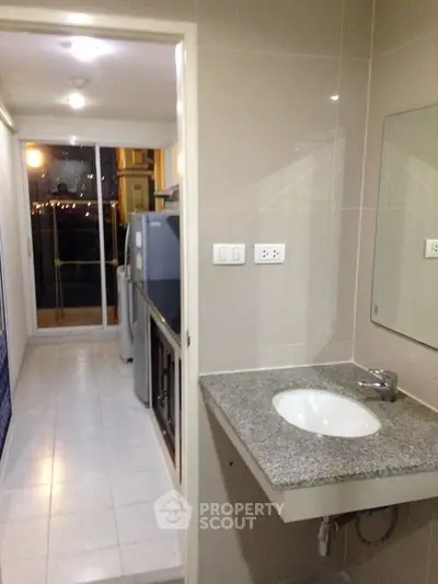  1 Bedroom Condo at Zenith Place Sukhumvit Condominium-2