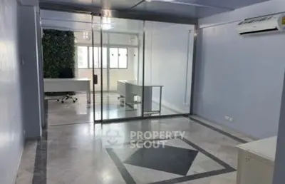 image_rental-30465412