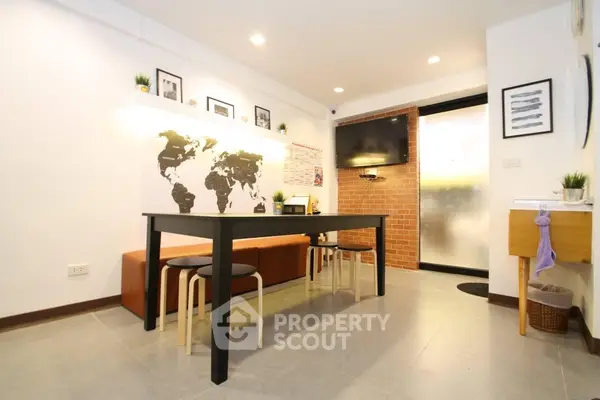 image_rental-10496144