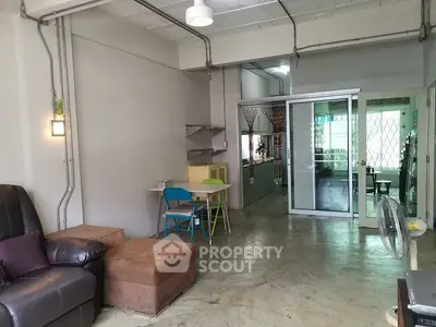 image_rental-13453376