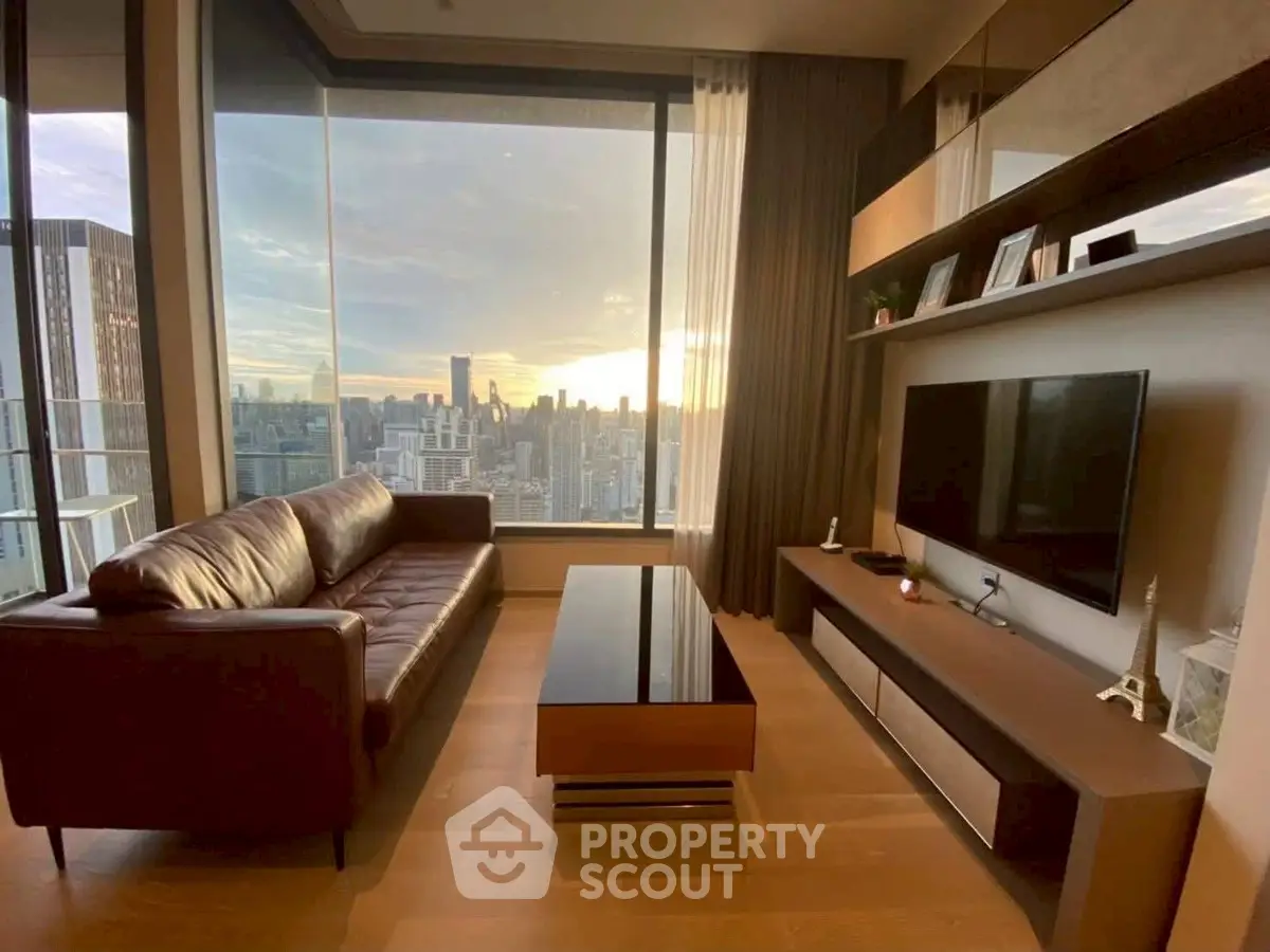 Luxurious living room with stunning city view and modern furnishings