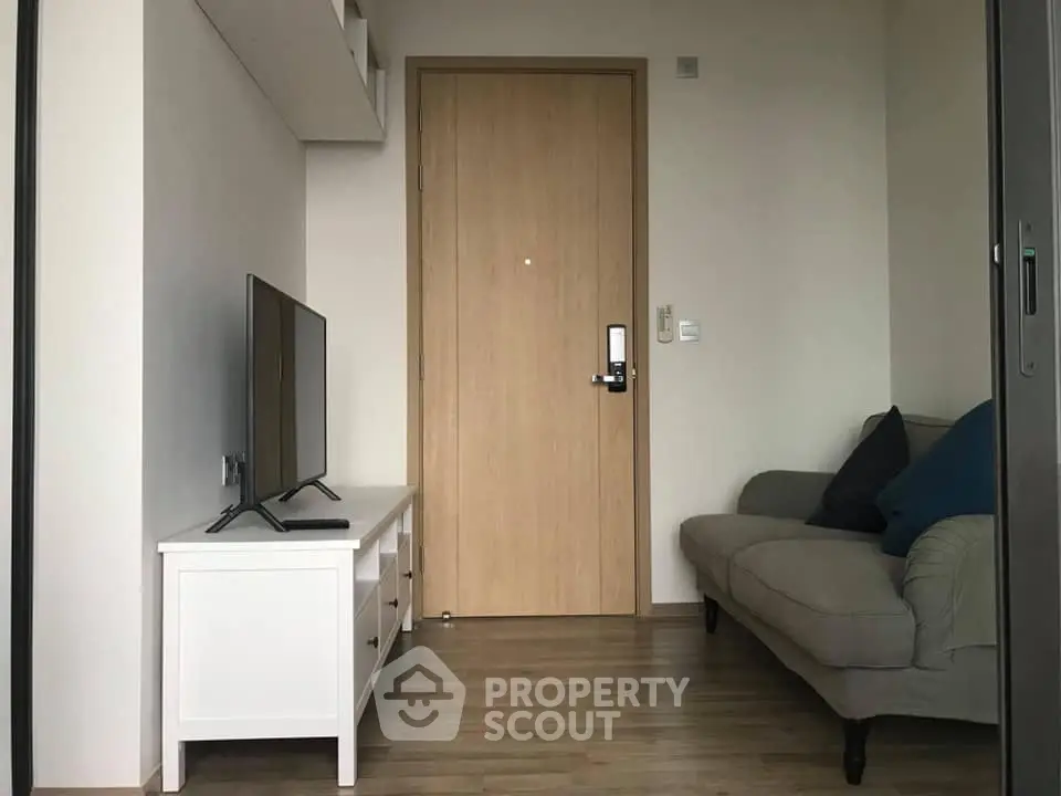 Fully Furnished 1 Bedroom Condo at The Line Jatujak Mochit-1