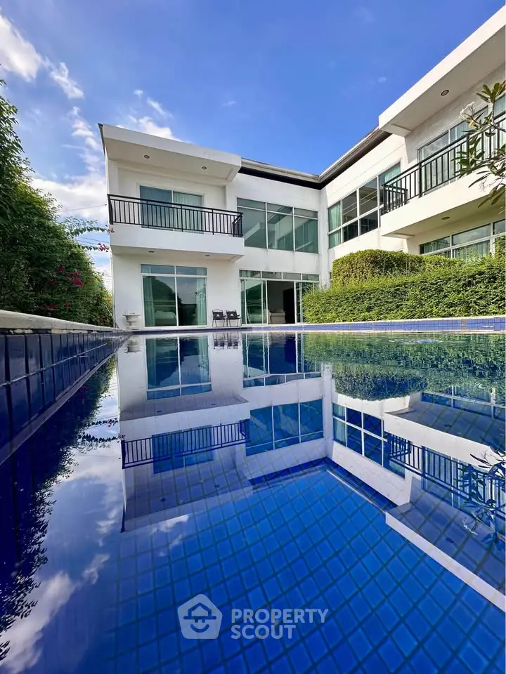 Luxurious modern villa with private pool and stunning architecture