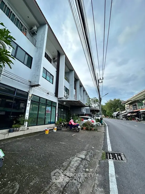 image_rental-27629021