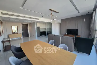 image_rental-29358021