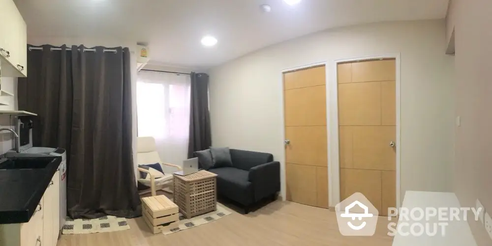  2 Bedrooms Condo at The Maple รัชดา-1