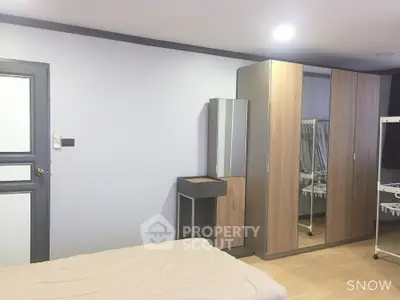  3 Bedrooms Condo at Supalai Place Sukhumvit 39-4