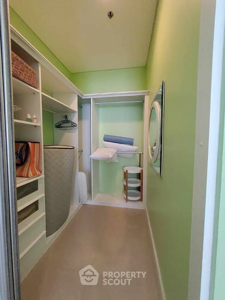Spacious walk-in closet with ample storage and modern design
