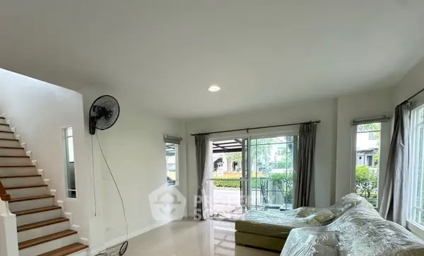 image_rental-27359979