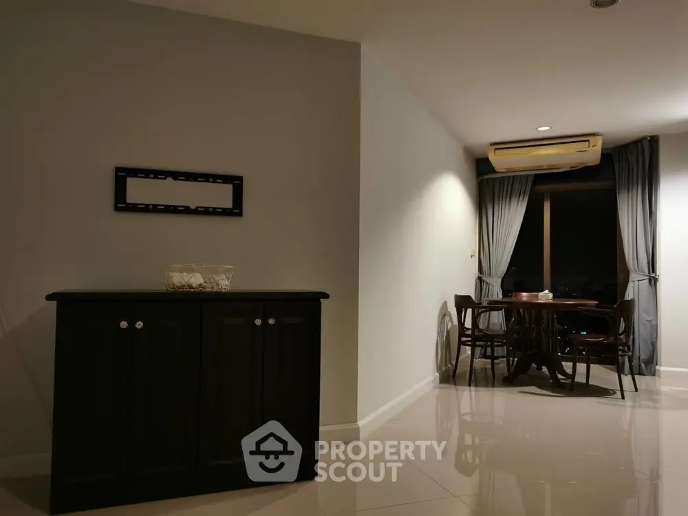  2 Bedrooms Condo at Ratanakosin Island-12