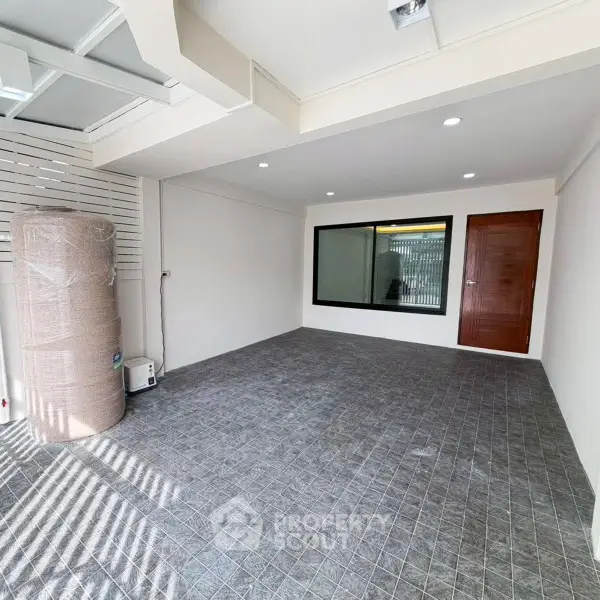 image_rental-27709259