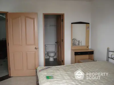  2 Bedrooms Condo -2