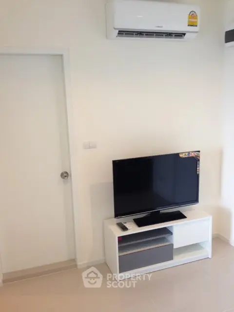 image_rental-5261816