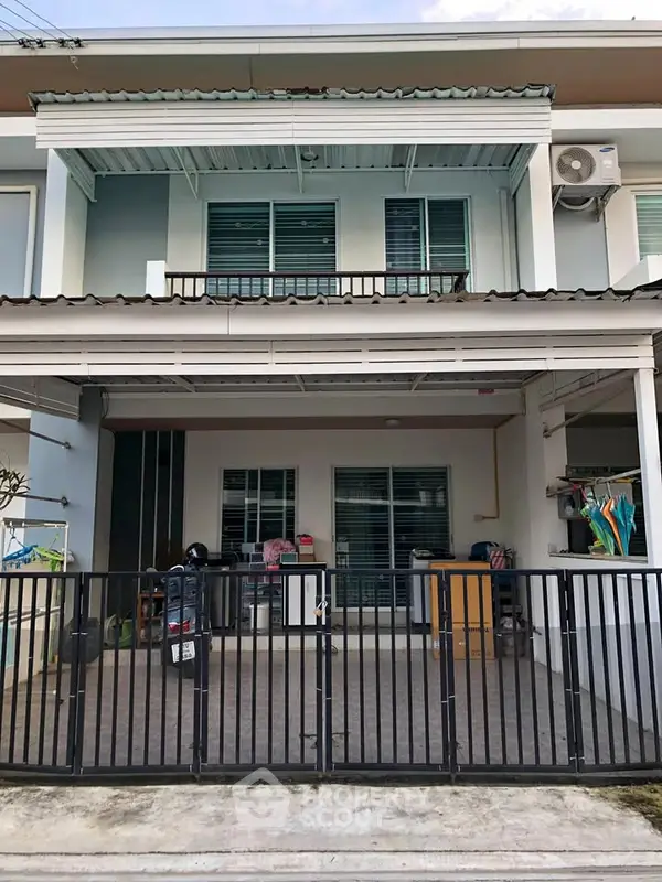 image_rental-25953271