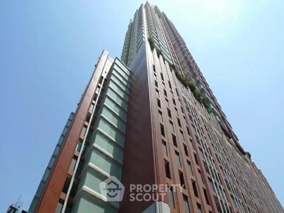 Stunning high-rise building with modern architecture and panoramic city views.