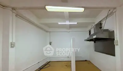 Screenshot 2025-12-13 112600.png