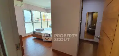  2 Bedrooms Condo -5