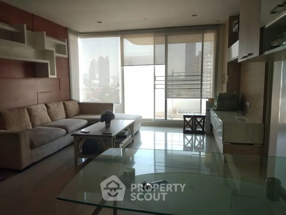  2 Bedrooms Condo at Watermark Chaopraya River-1