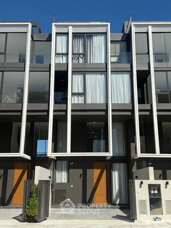 image_rental-28573770