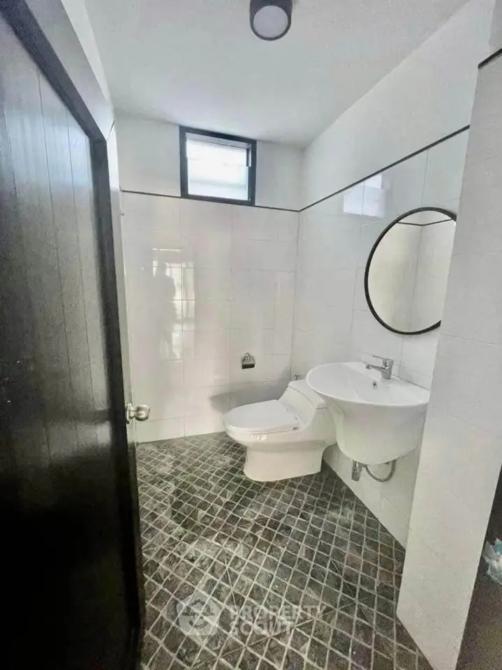 Modern bathroom with sleek design and stylish fixtures