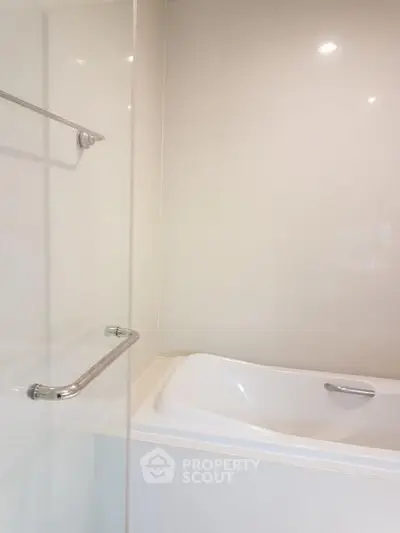  3 Bedrooms Condo at Aguston Sukhumvit 22-2