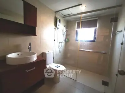  2 Bedrooms Condo -5