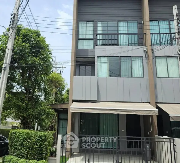 image_rental-28596269