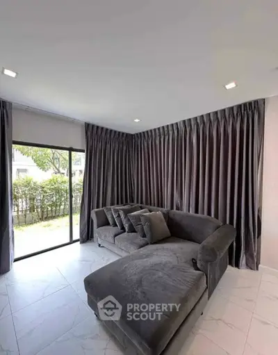 Screenshot 2568-04-03 at 10.05.59.jpg