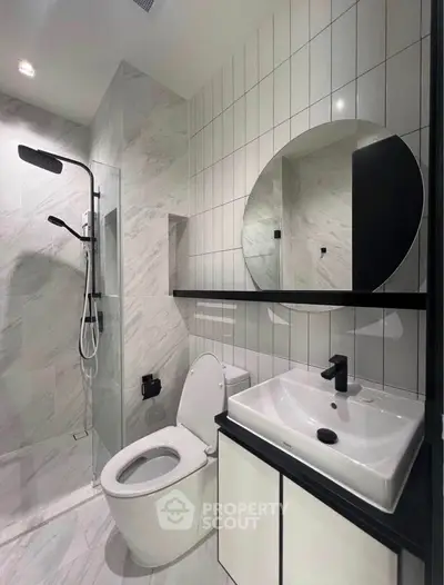 Modern bathroom with sleek fixtures and elegant tile design