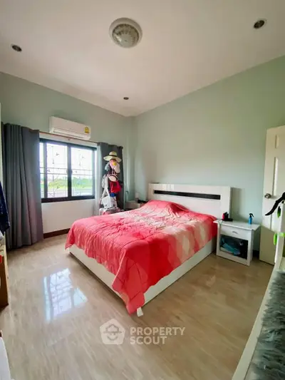 1096812.8.jpg