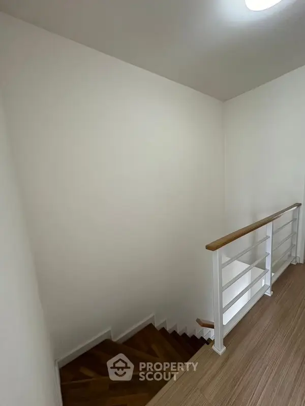 image_rental-27215110