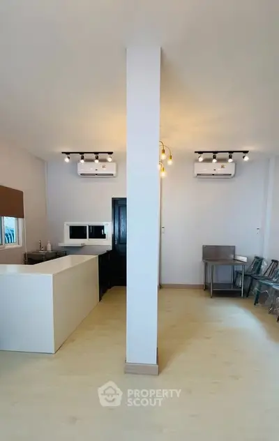 image_rental-29985709